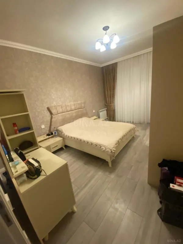 Kirayə verilir 2 otaqlı mənzil 120 m²