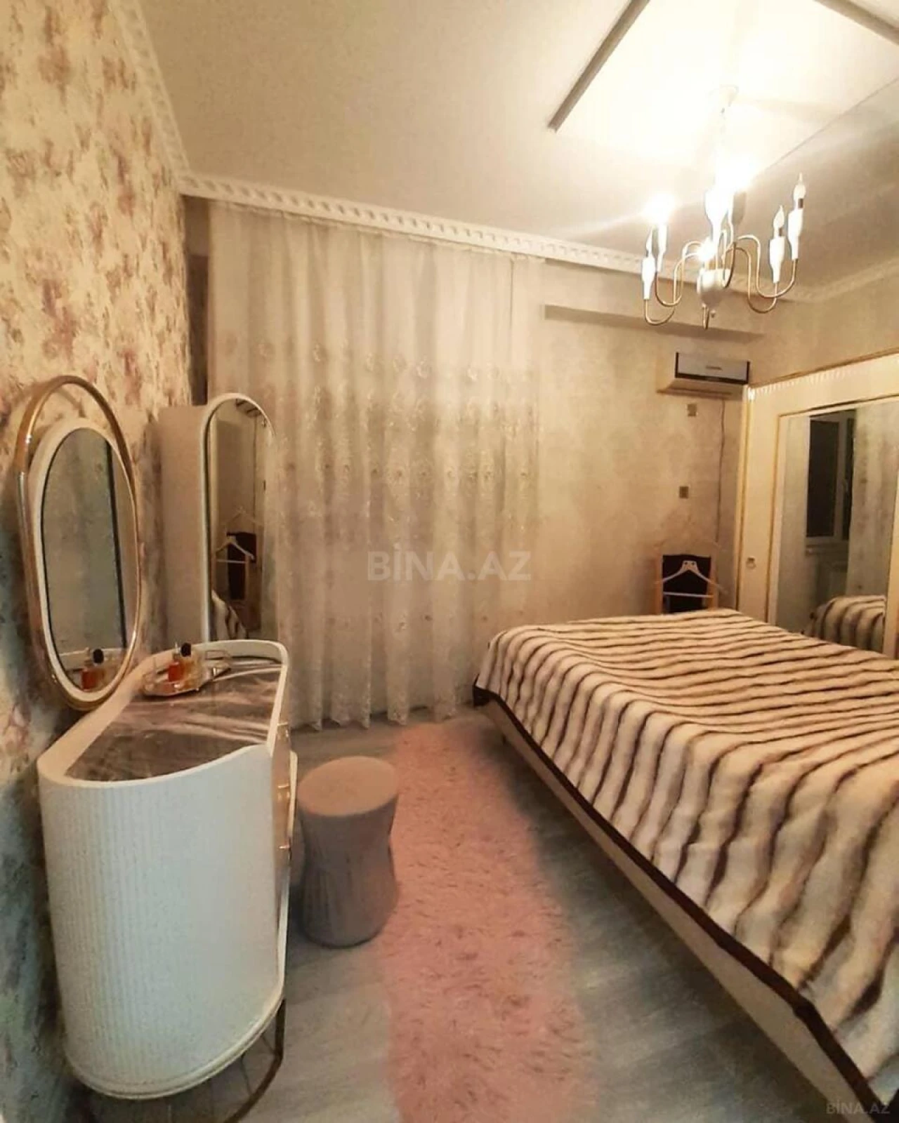 Satılır 3 otaqlı mənzil 106 m²