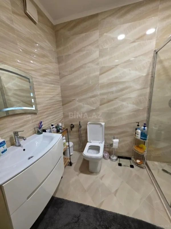 Kirayə verilir 3 otaqlı mənzil 148 m²