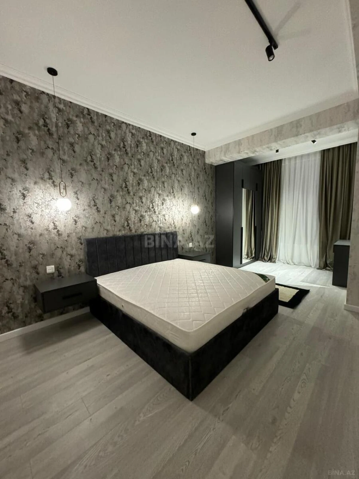 Kirayə verilir 2 otaqlı mənzil 90 m²