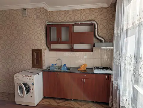 Kirayə verilir 2 otaqlı mənzil 90 m²
