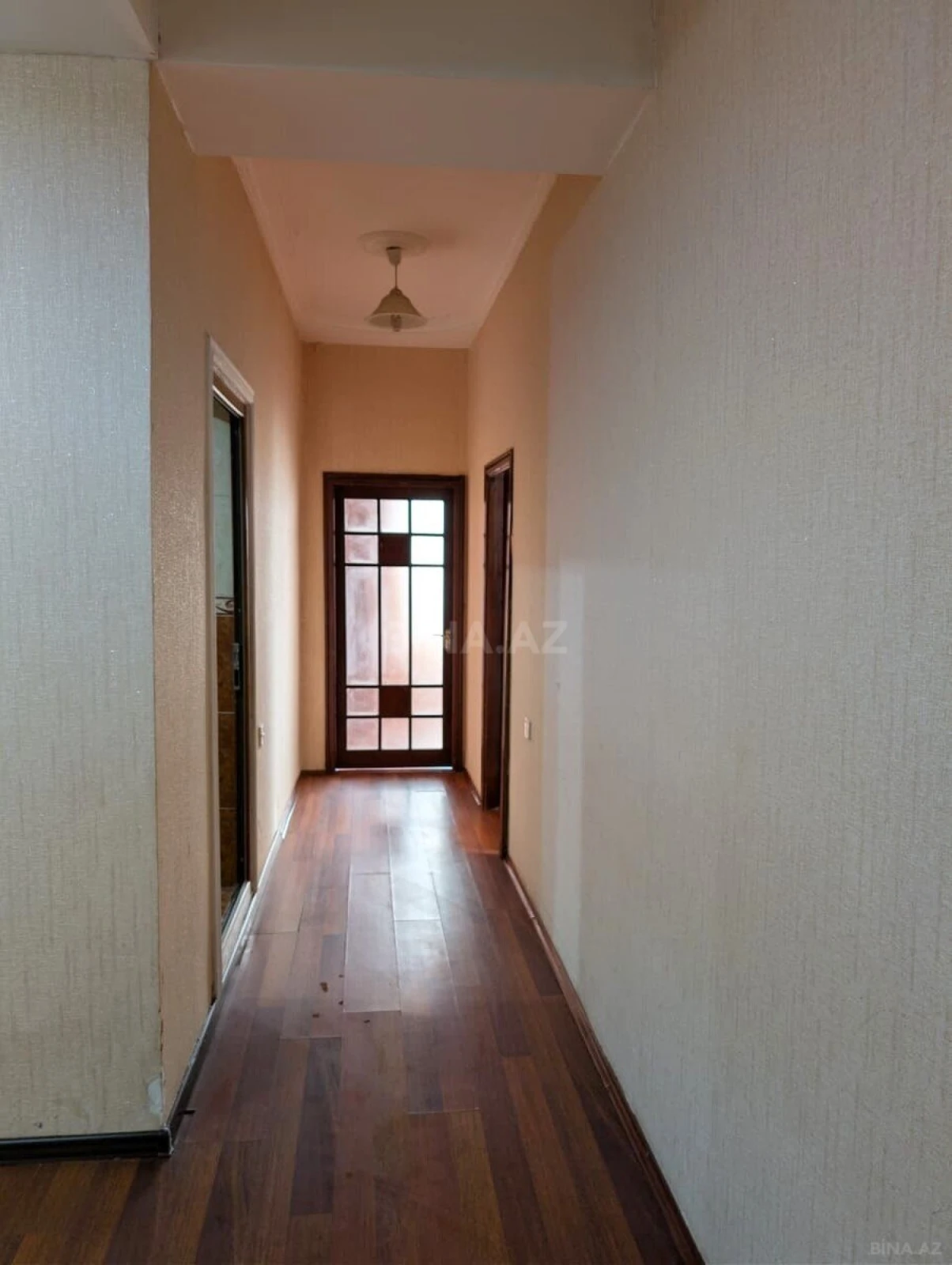 Kirayə verilir 2 otaqlı mənzil 90 m²