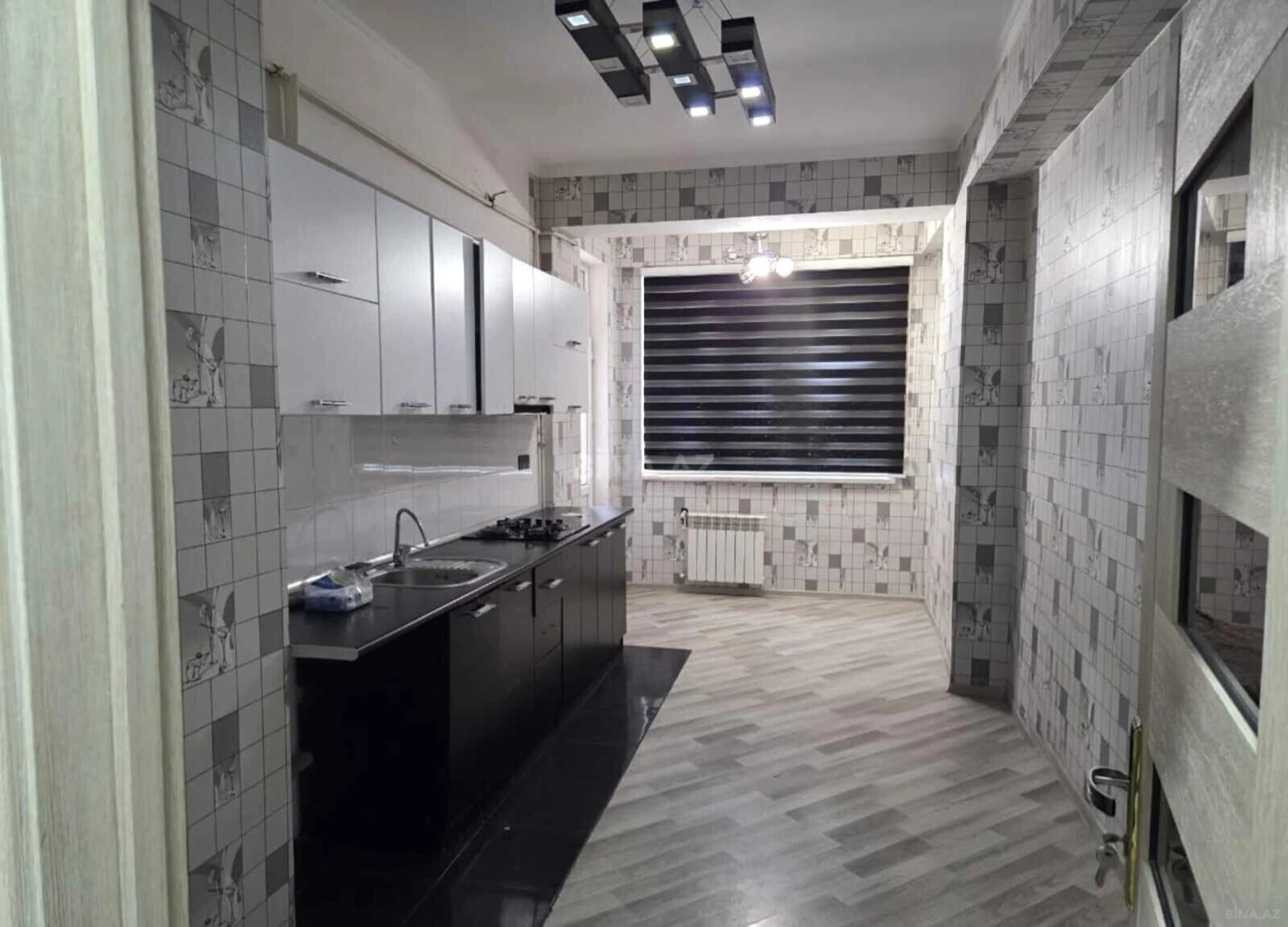 Satılır 2 otaqlı mənzil 89 m²