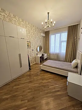 Kirayə verilir 3 otaqlı mənzil 135 m²