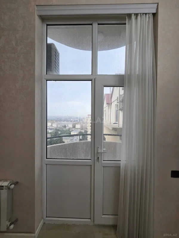 Kirayə verilir 3 otaqlı mənzil 135 m²