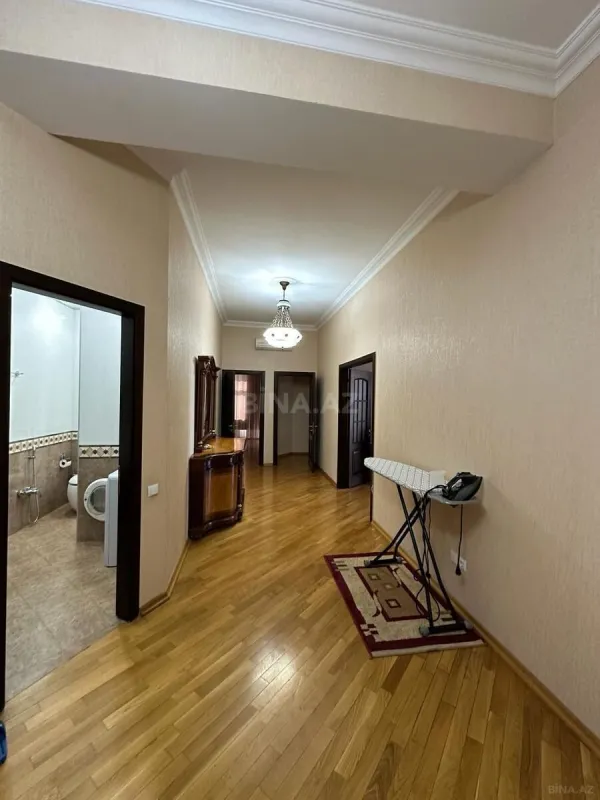 Kirayə verilir 3 otaqlı mənzil 180 m²