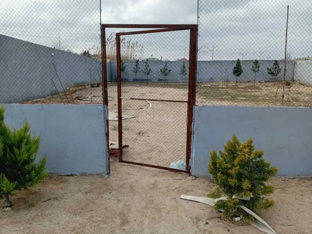 Satılır 4 otaqlı həyət evi 200 m²