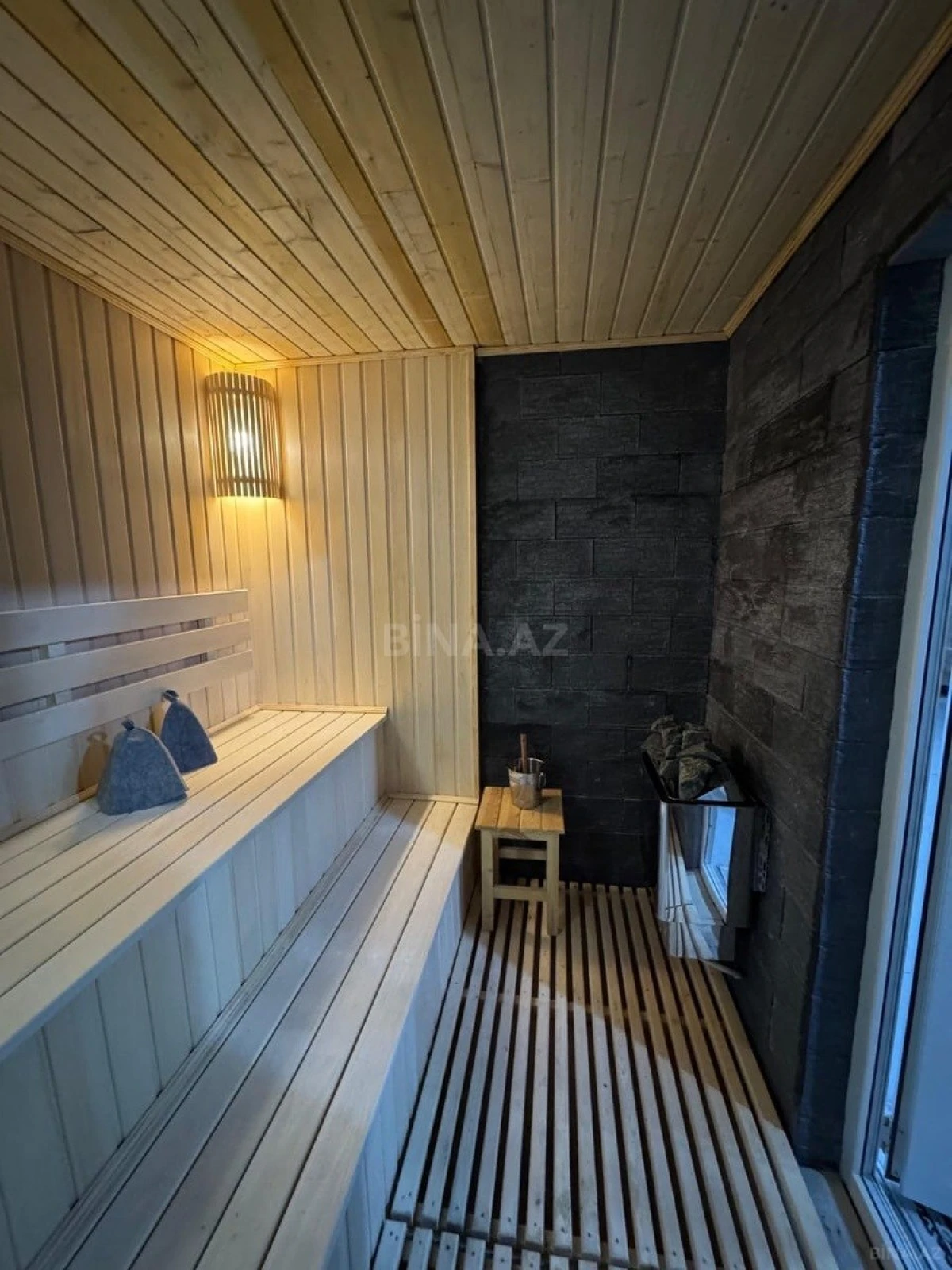 Satılır 4 otaqlı həyət evi 200 m²