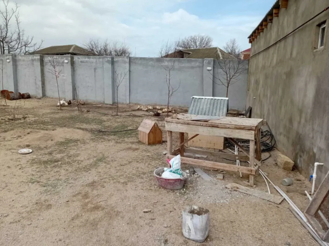 Satılır 4 otaqlı həyət evi 200 m²