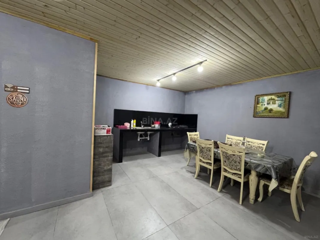 Satılır 4 otaqlı həyət evi 200 m²