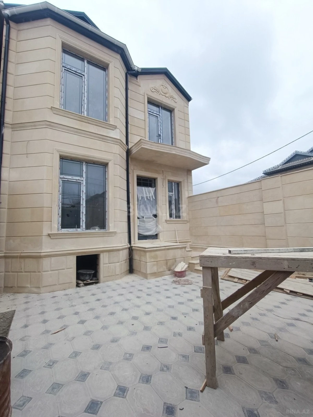 Satılır 5 otaqlı həyət evi 130 m²