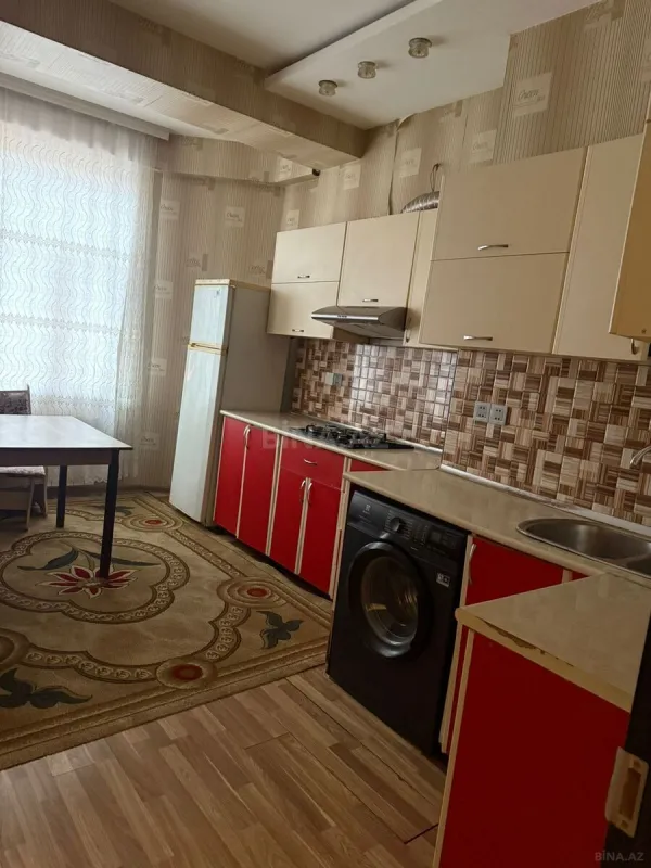 Kirayə verilir 2 otaqlı mənzil 70 m²
