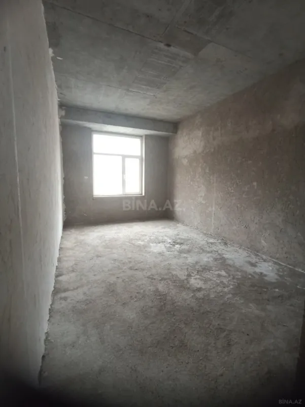 Satılır 4 otaqlı mənzil 156.6 m²