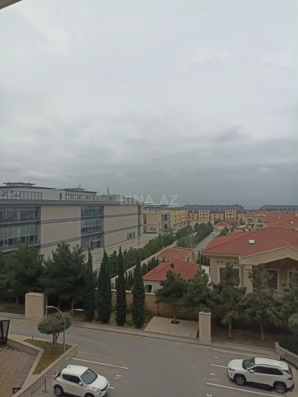 Satılır 4 otaqlı mənzil 156.6 m²