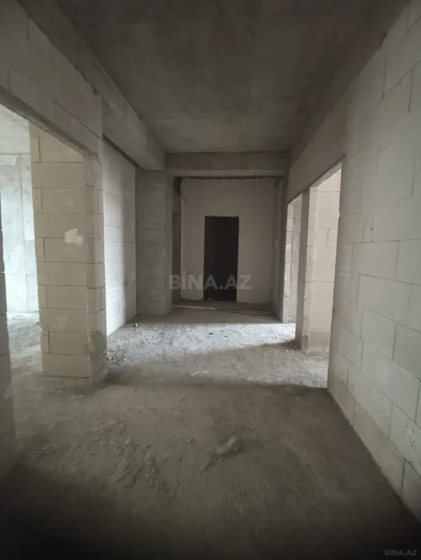 Satılır 4 otaqlı mənzil 156.6 m²