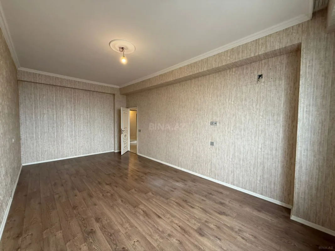 Satılır 3 otaqlı mənzil 104 m²