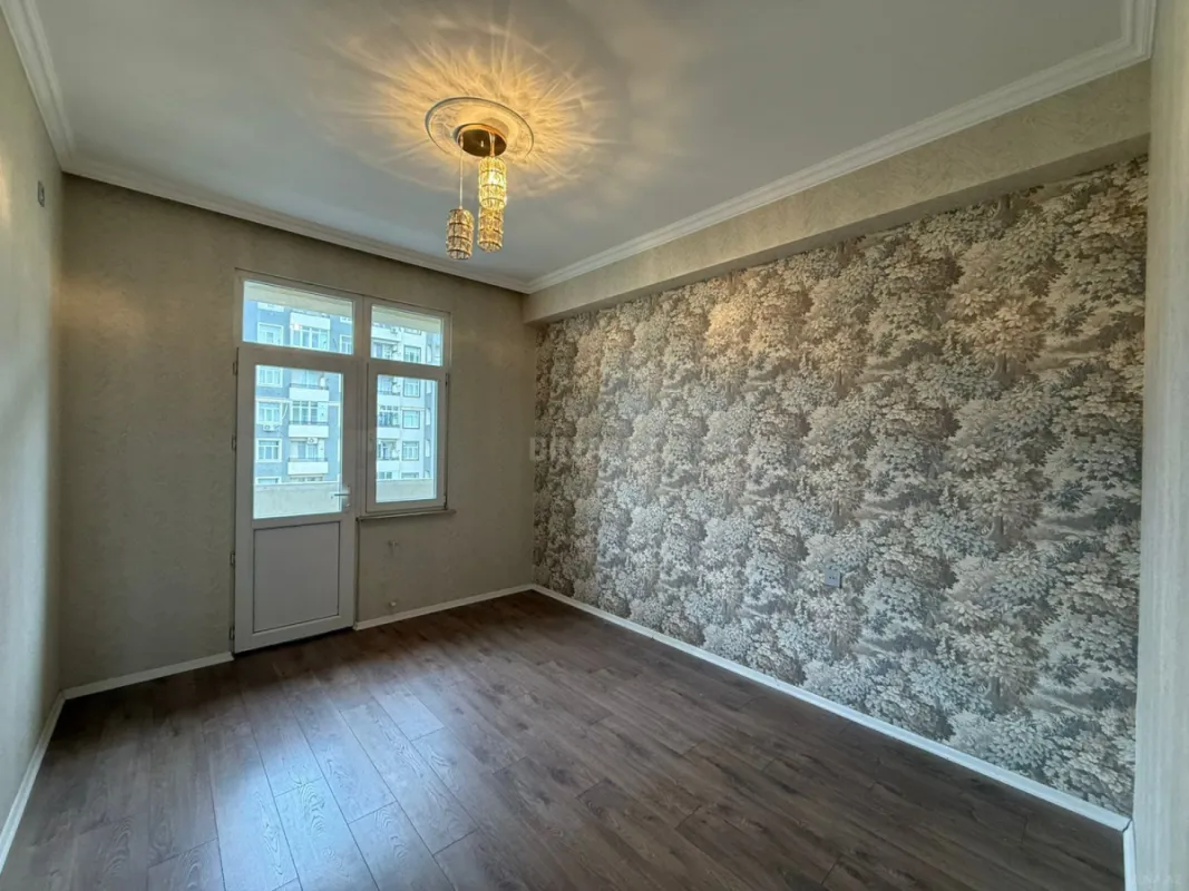 Satılır 3 otaqlı mənzil 104 m²