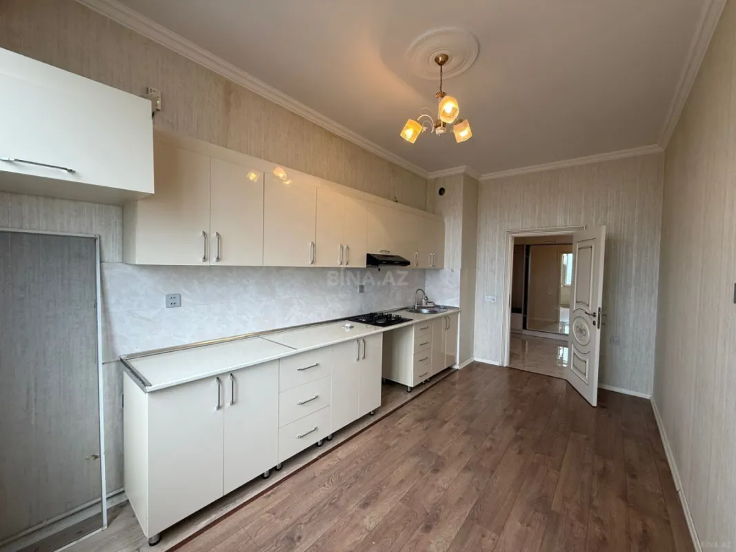 Satılır 3 otaqlı mənzil 104 m²