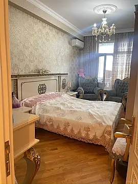 Satılır 2 otaqlı mənzil 65 m²