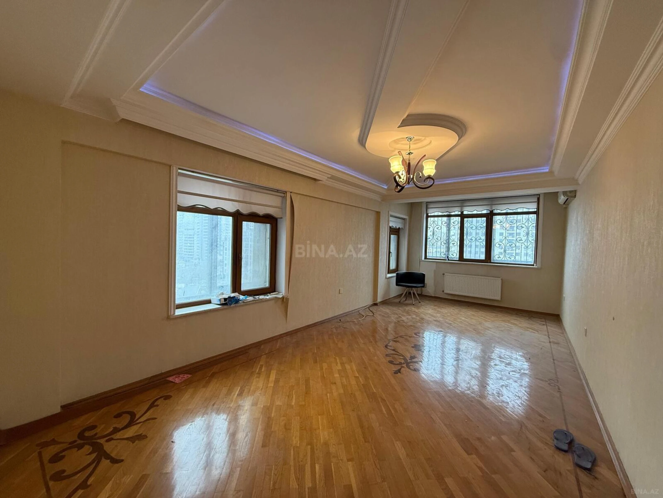 Satılır 2 otaqlı mənzil 75 m²