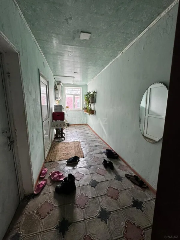Satılır 7 otaqlı həyət evi 348 m²