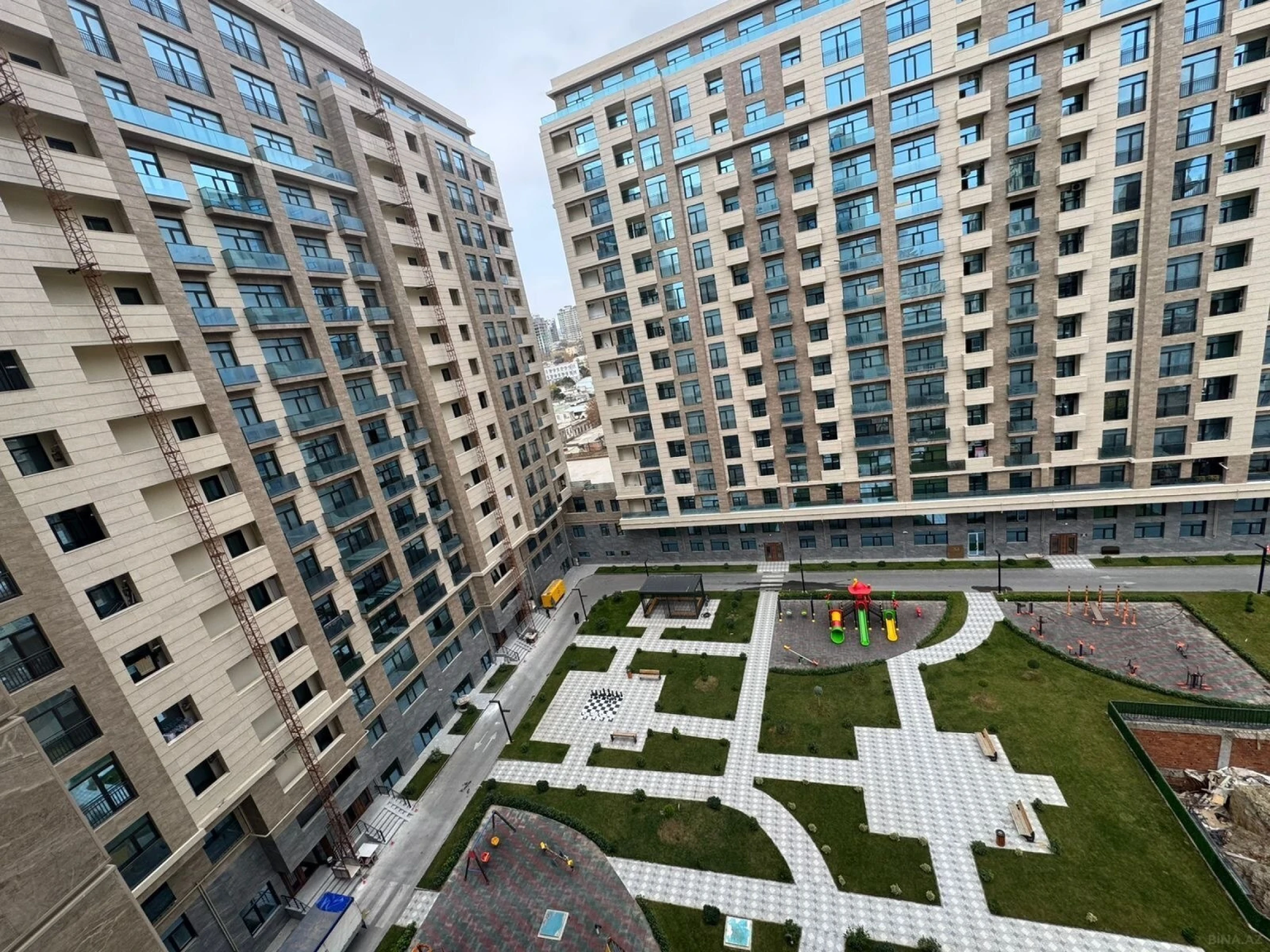 Satılır 2 otaqlı mənzil 64 m²