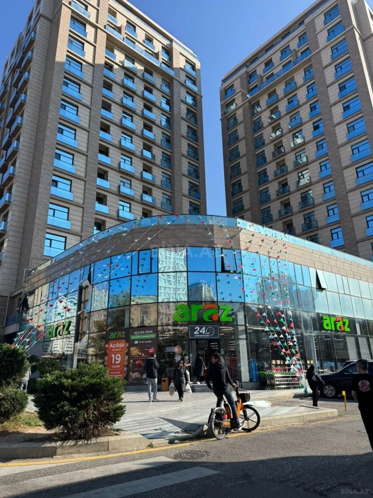 Satılır 2 otaqlı mənzil 64 m²