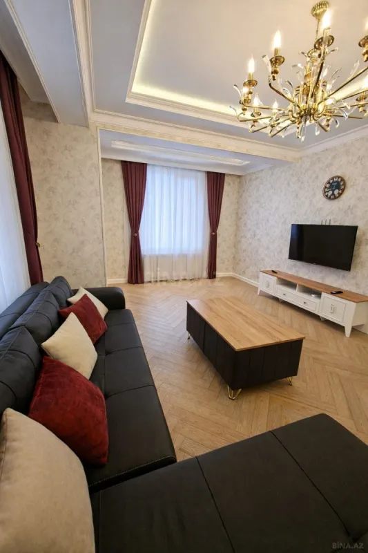 Satılır 2 otaqlı mənzil 80 m²