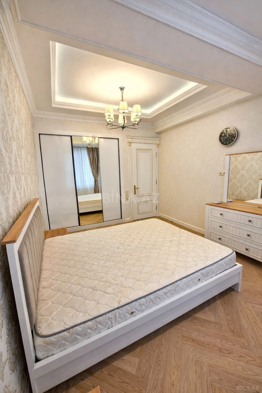 Satılır 2 otaqlı mənzil 80 m²