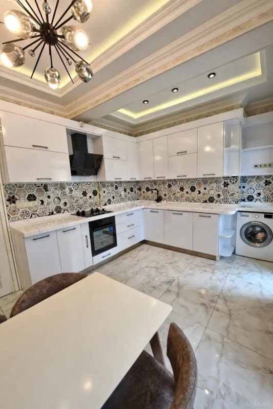 Satılır 2 otaqlı mənzil 80 m²