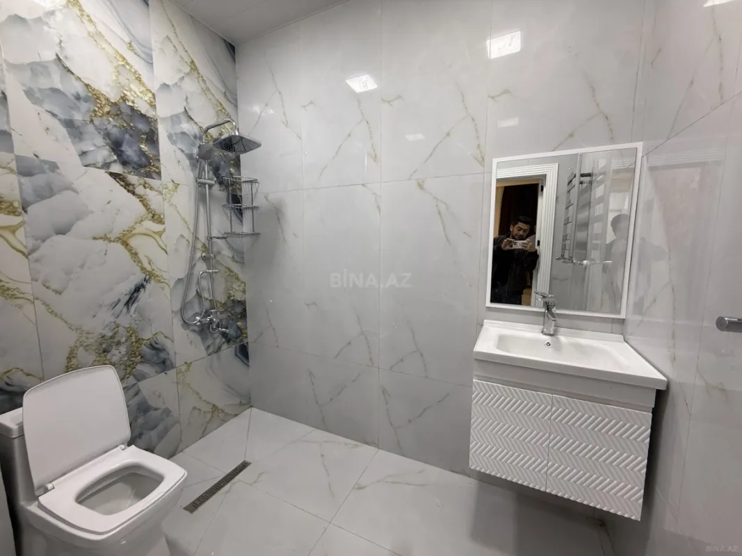 Satılır 5 otaqlı həyət evi 220 m²
