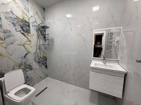 Satılır 5 otaqlı həyət evi 220 m²