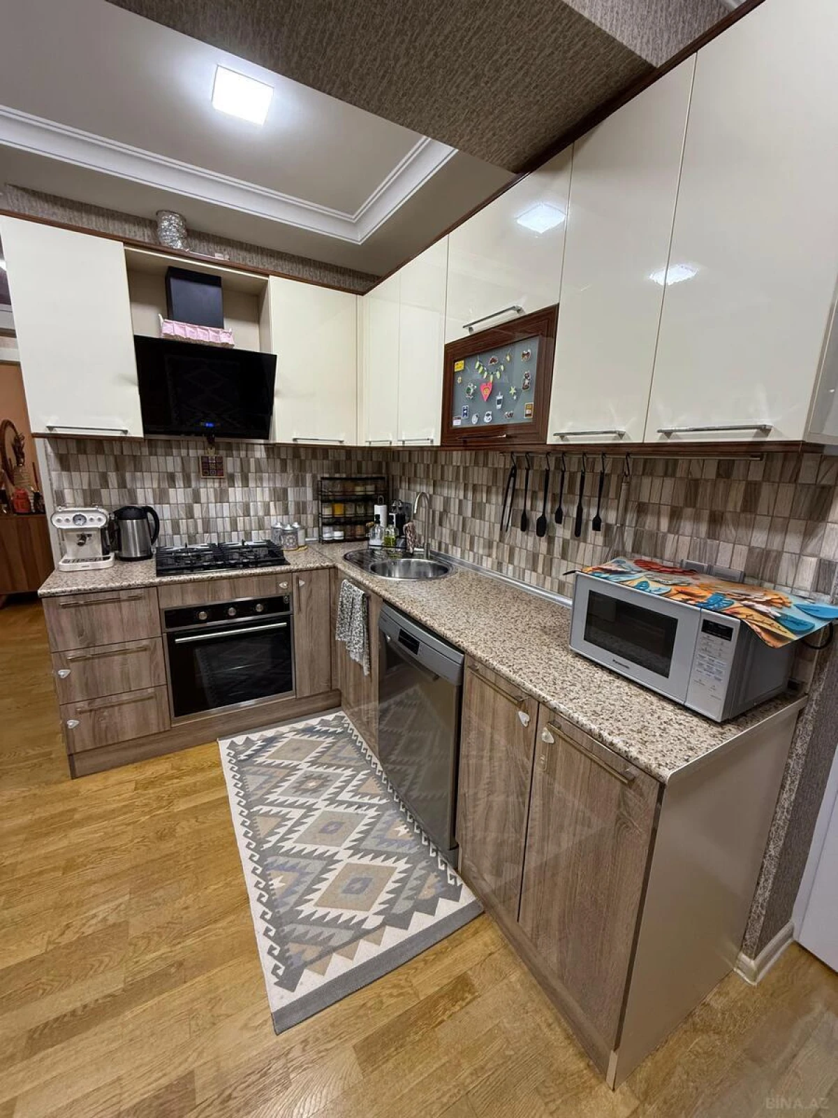 Satılır 3 otaqlı mənzil 112 m²