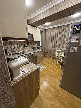 Satılır 3 otaqlı mənzil 112 m²