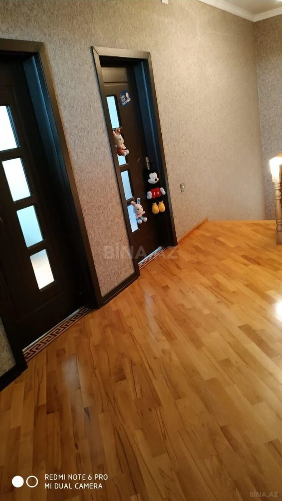 Satılır 5 otaqlı həyət evi 200 m²