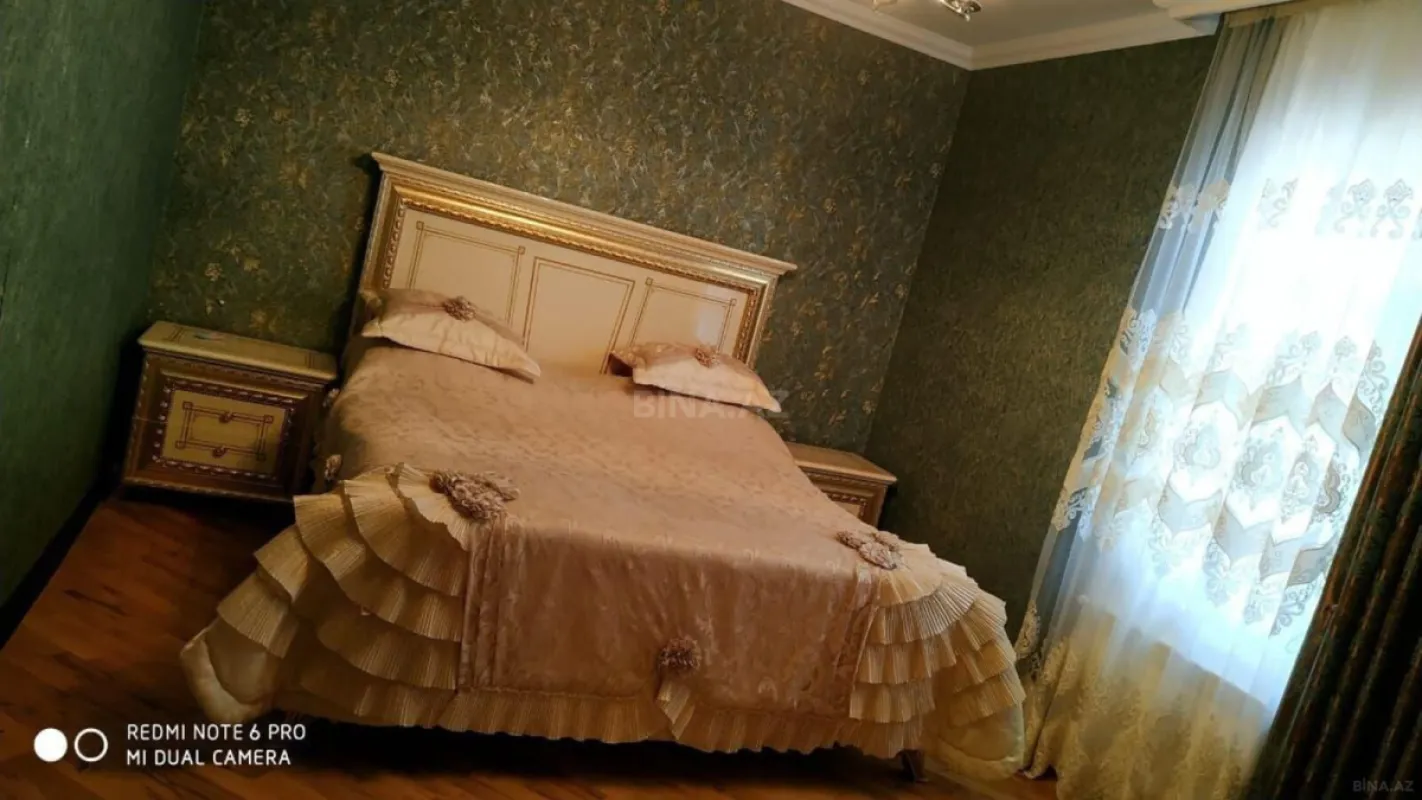 Satılır 5 otaqlı həyət evi 200 m²