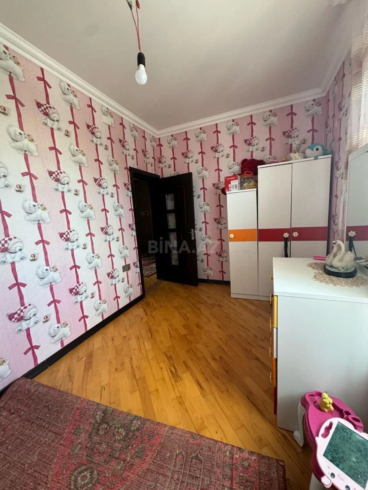 Satılır 5 otaqlı həyət evi 200 m²