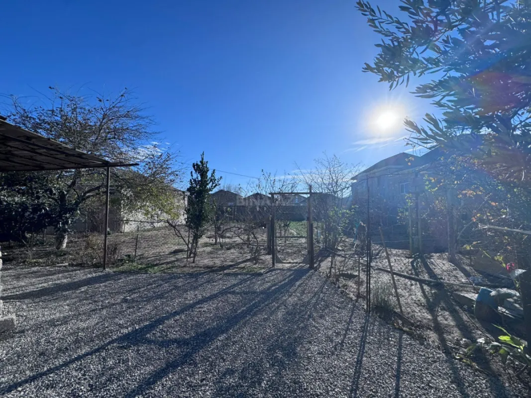 Satılır 5 otaqlı həyət evi 200 m²