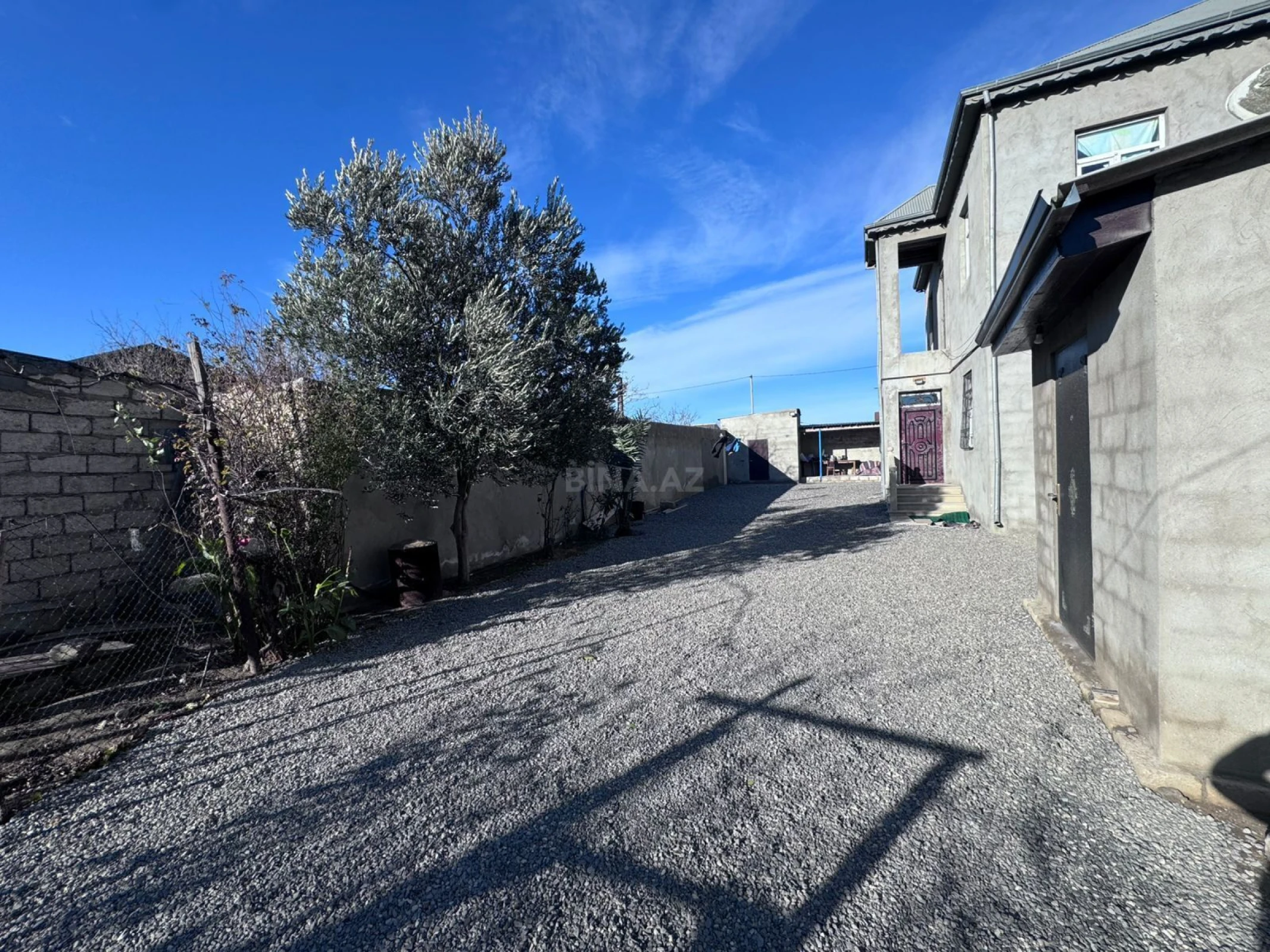 Satılır 5 otaqlı həyət evi 200 m²