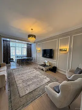 Satılır 3 otaqlı mənzil 141 m²