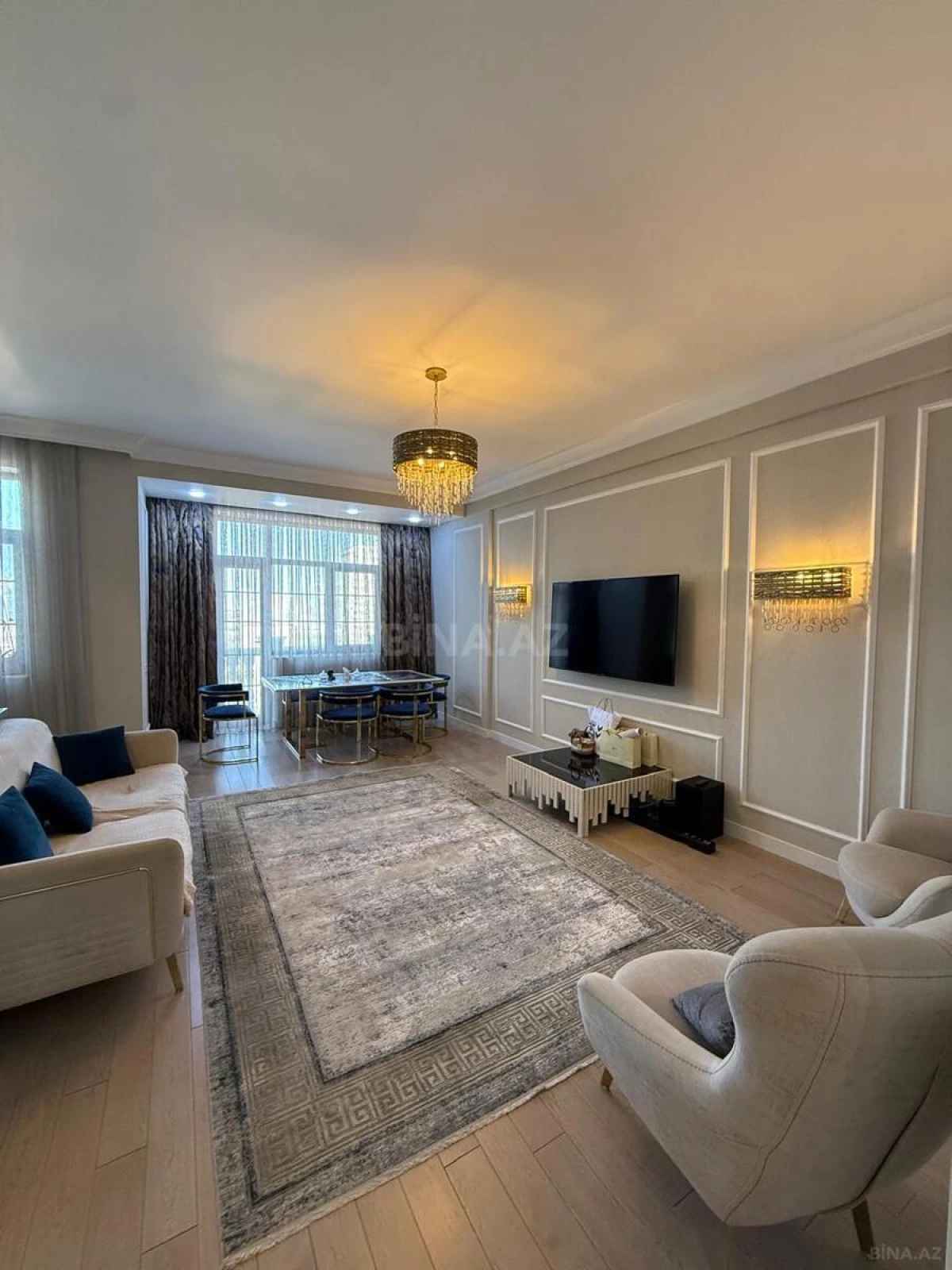 Satılır 3 otaqlı mənzil 141 m²