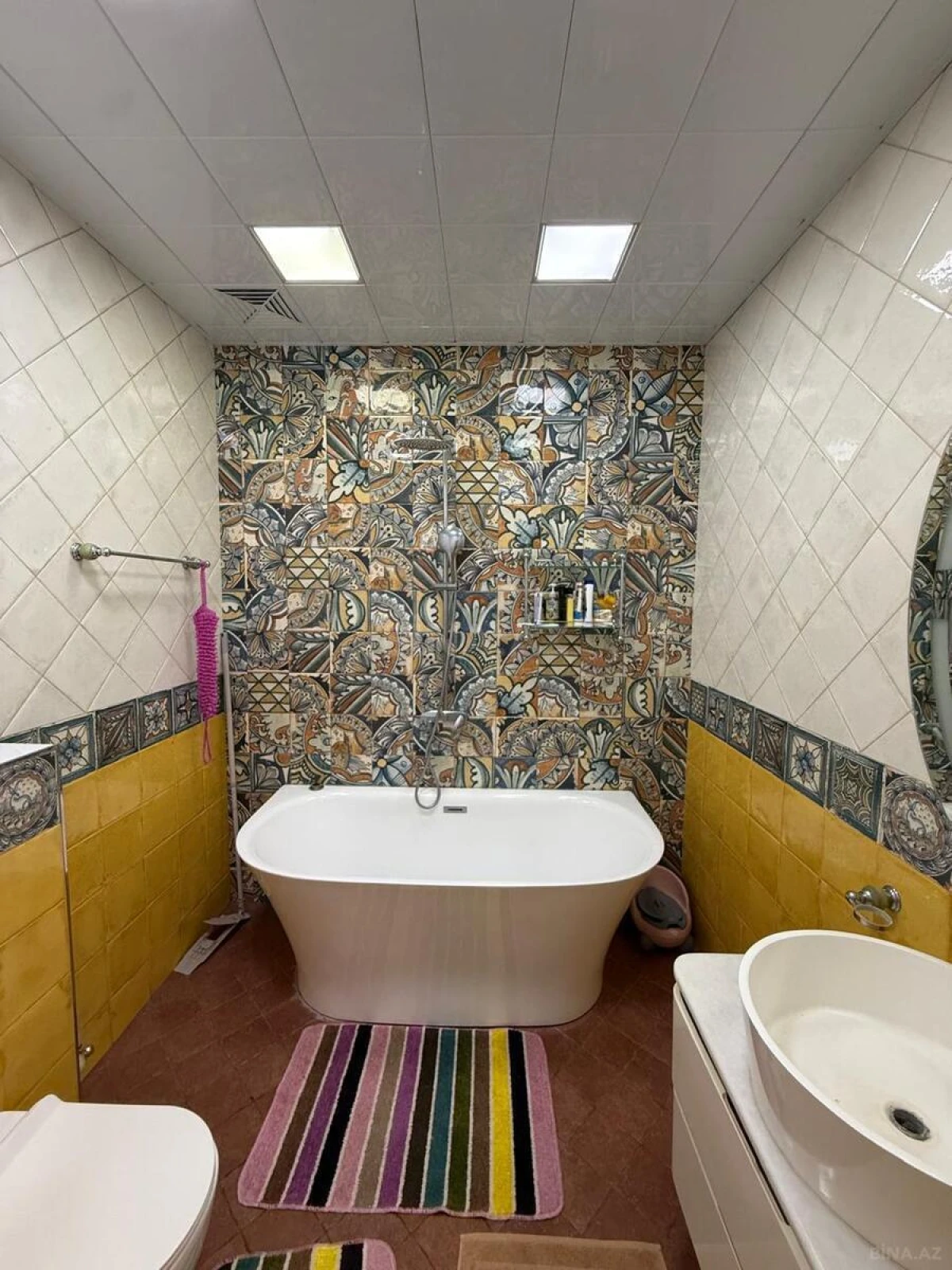 Satılır 3 otaqlı mənzil 141 m²