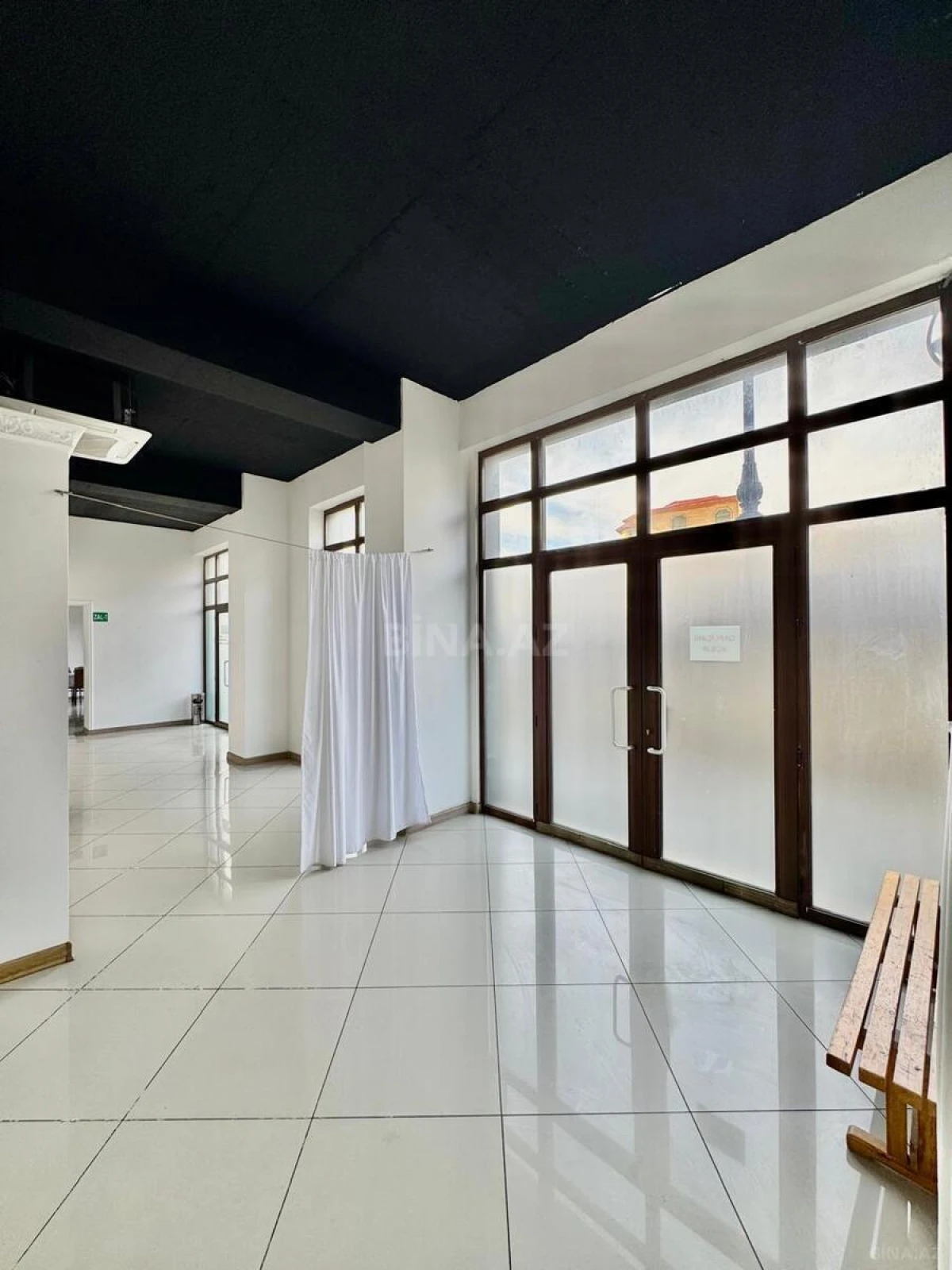 Satılır obyekt 500 m²