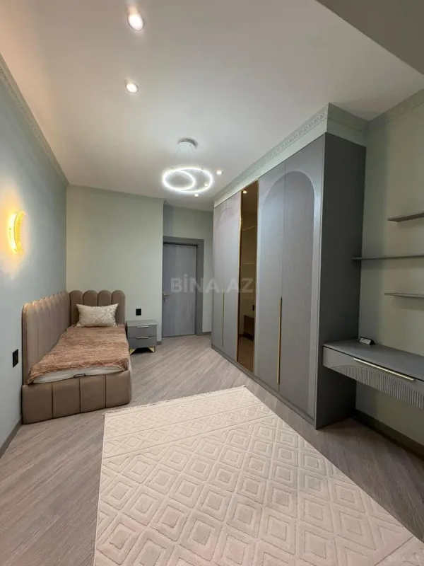 Satılır 3 otaqlı mənzil 92 m²