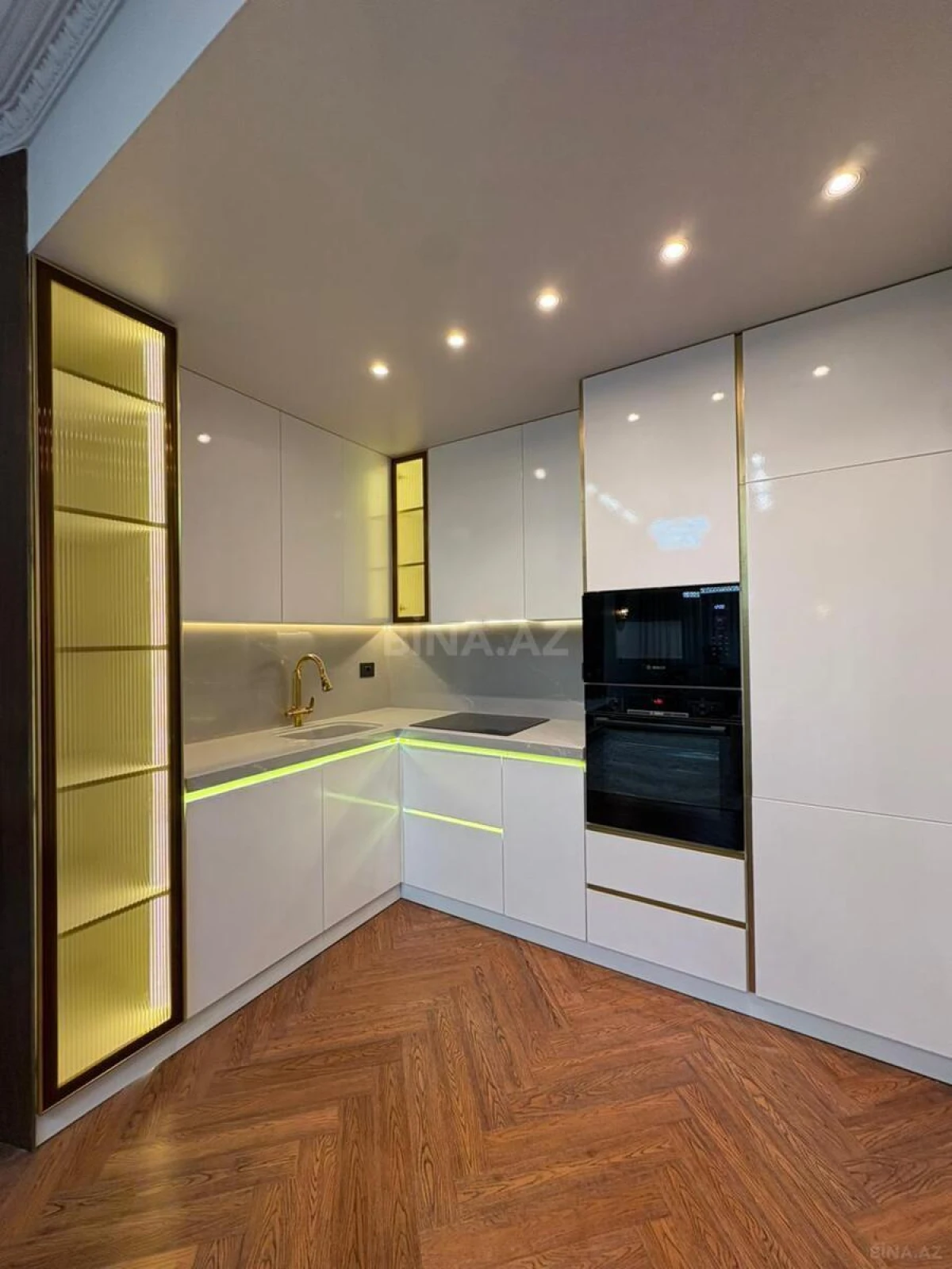 Satılır 3 otaqlı mənzil 92 m²