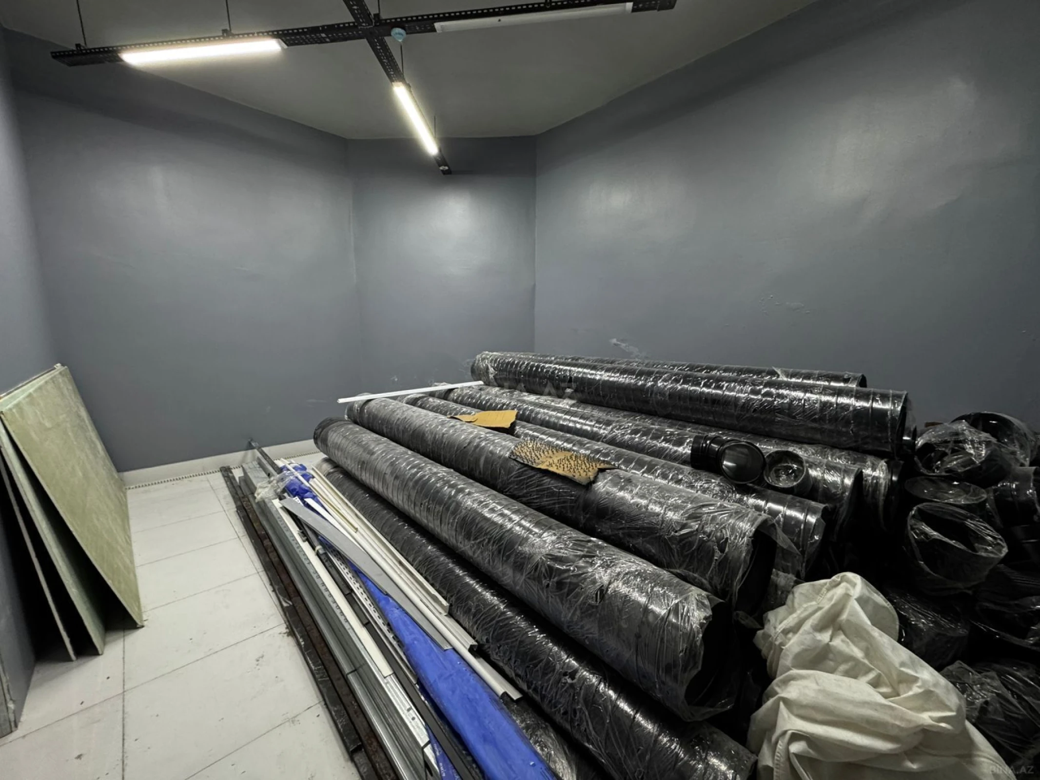 Kirayə verilir obyekt 250 m²