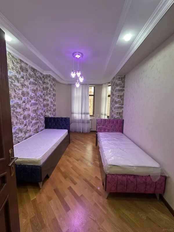Kirayə verilir 3 otaqlı mənzil 140 m²