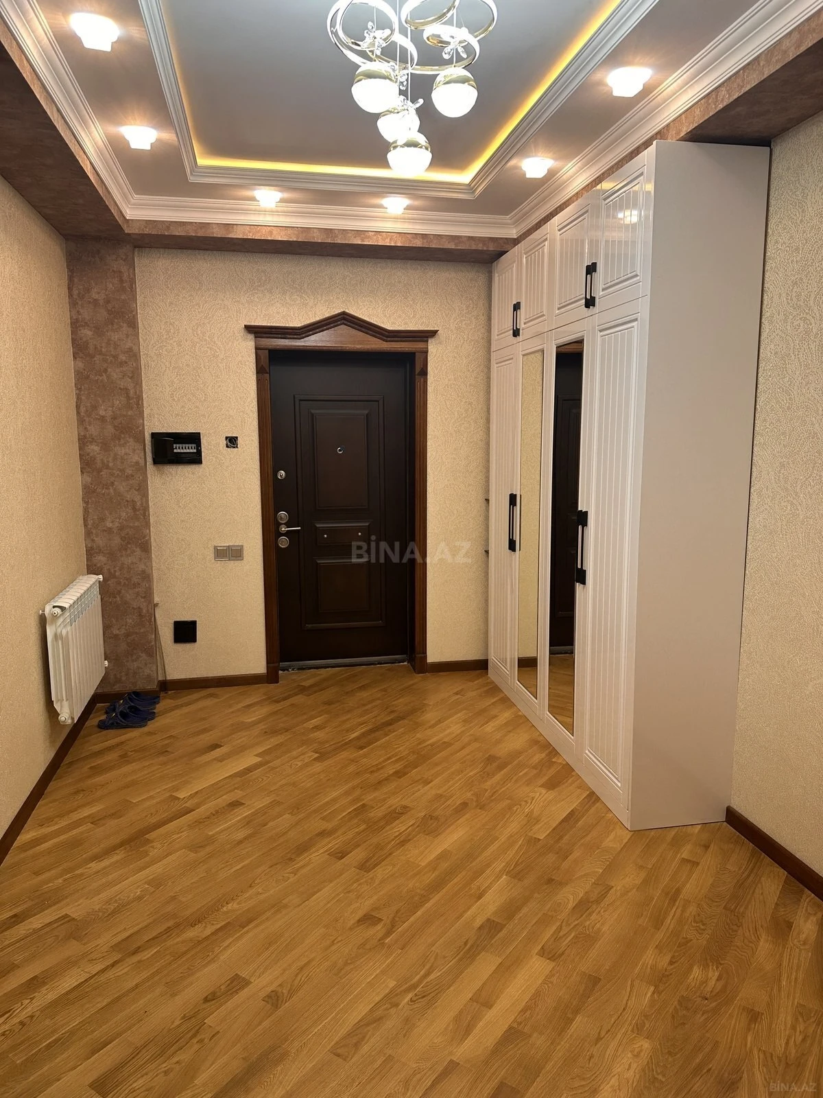 Kirayə verilir 3 otaqlı mənzil 140 m²