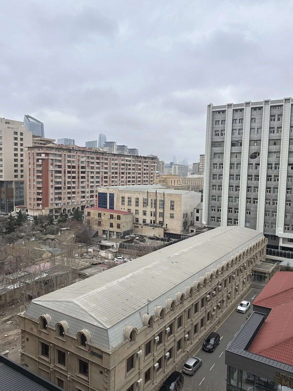 Kirayə verilir 3 otaqlı mənzil 140 m²