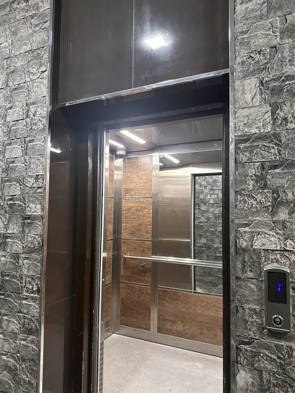 Kirayə verilir 3 otaqlı mənzil 140 m²